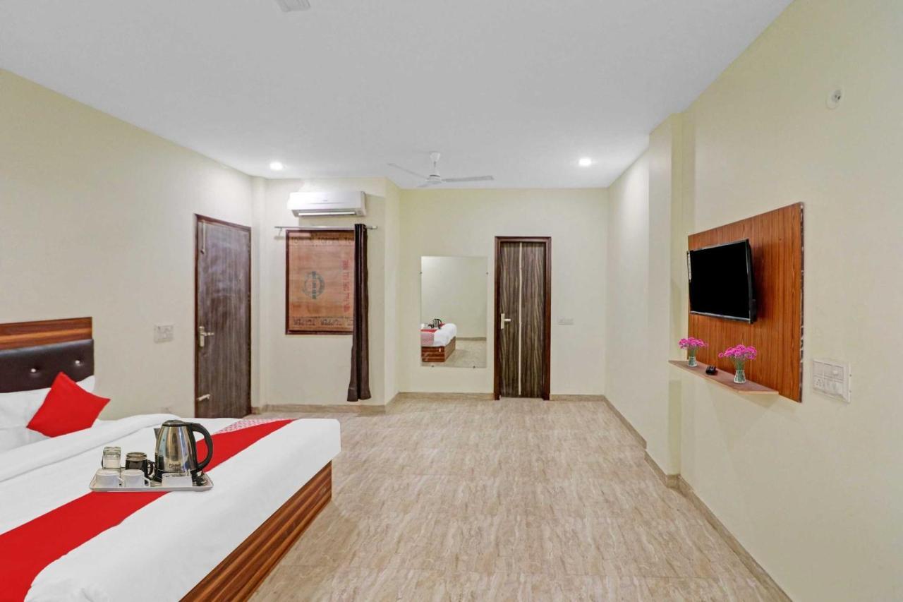 Hotel O Moonshine Near Mohan Estate Metro Station ニューデリー エクステリア 写真