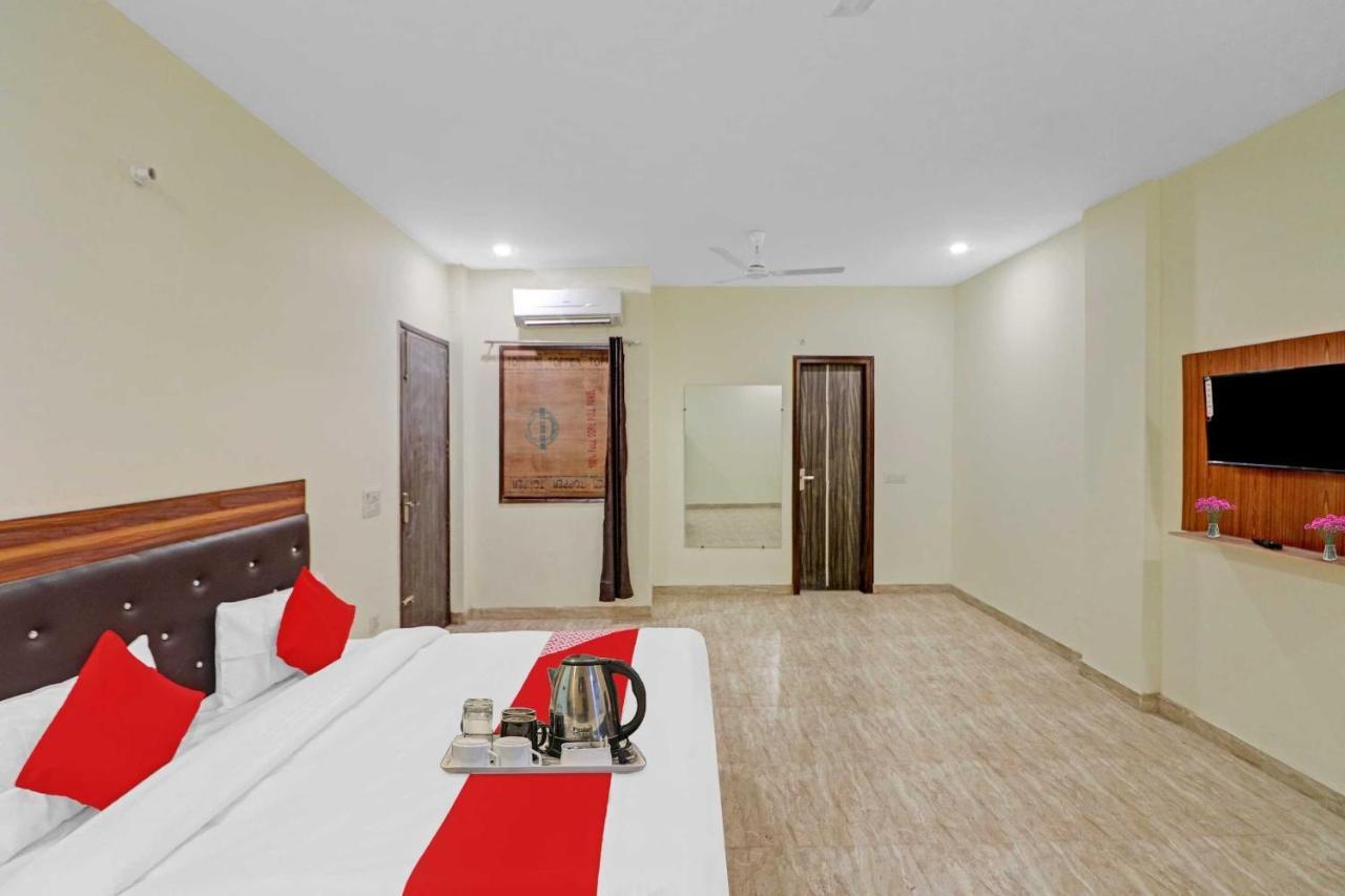 Hotel O Moonshine Near Mohan Estate Metro Station ニューデリー エクステリア 写真